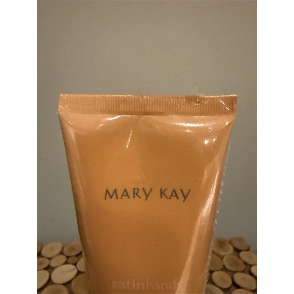 Mary Kay Satin Hands Hand Cream 3 oz Old‎ Stock Sealed